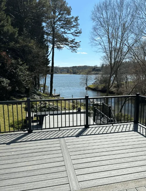 composite-deck-on-Lake-Hickory